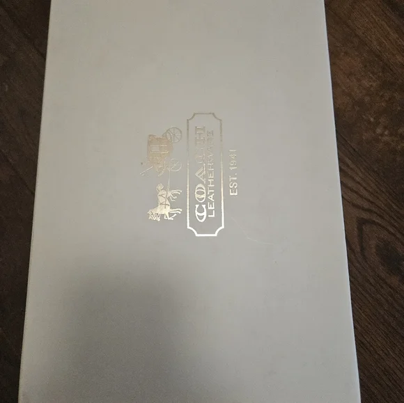 Coach Pumps - Picture 3 of 7